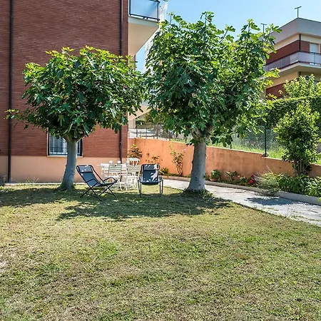 Apartment S177 - Sirolo, Trilocale In Centro Con Giardino