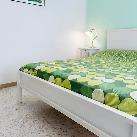 S177 - Sirolo, Trilocale In Centro Con Giardino 시롤로